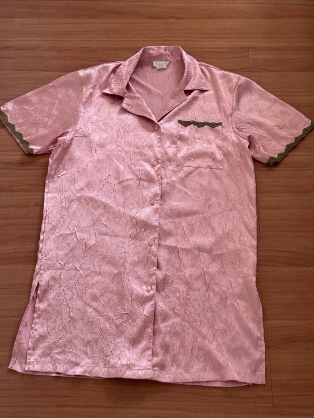 Vintage Kathryn Pink & Olive Green Scalloped Sleep Shirt Size S